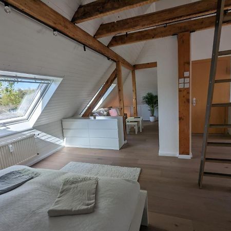 Helles Dachgeschoss-Appartement Krefeld Extérieur photo