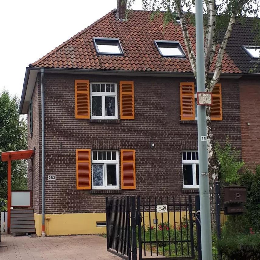 Helles Dachgeschoss-Appartement Krefeld Chambre photo